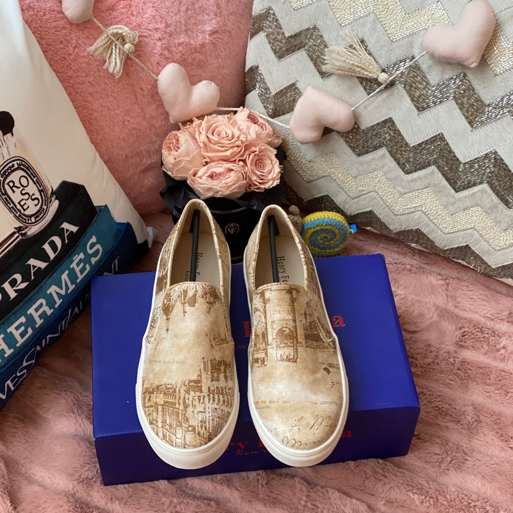 Henry Ferrera Beige Slip Ons